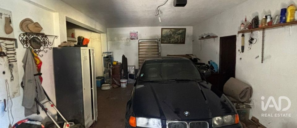 Moradia T5 em Fernão Ferro de 250 m²