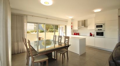 Apartment T3 in Albufeira e Olhos de Água of 137 m²