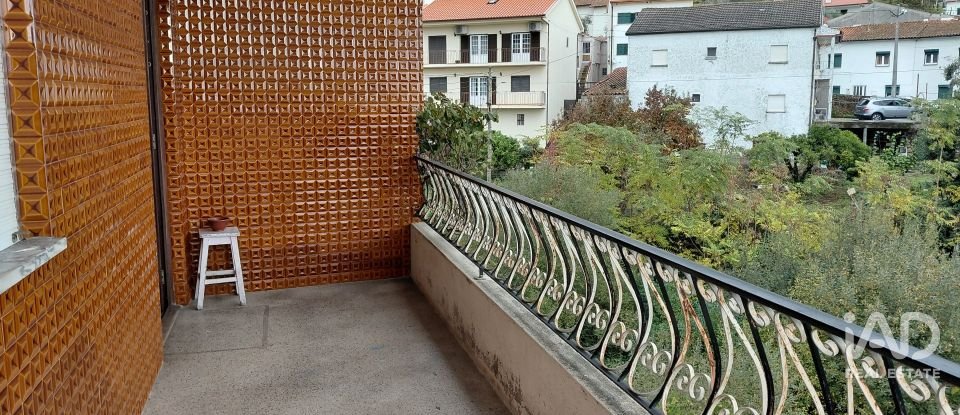 Moradia T4 em Unhais da Serra de 120 m²