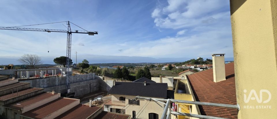 Apartamento T2 em Cadaval e Pêro Moniz de 100 m²