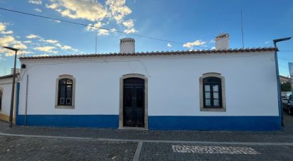 Maison T4 à Santa Clara-a-Nova e Gomes Aires de 326 m²