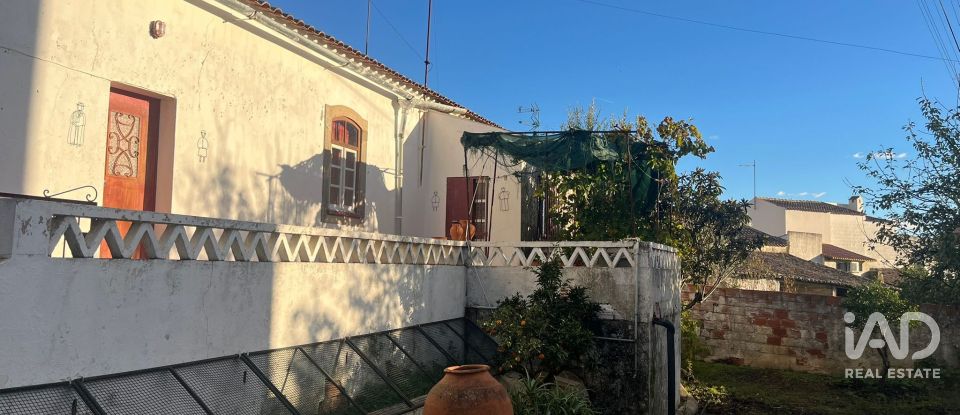 Maison T4 à Santa Clara-a-Nova e Gomes Aires de 326 m²