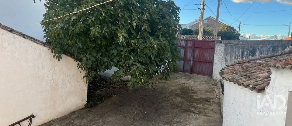 Maison T4 à Santa Clara-a-Nova e Gomes Aires de 326 m²