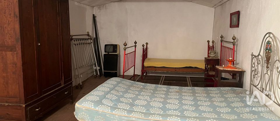 Maison T4 à Santa Clara-a-Nova e Gomes Aires de 326 m²