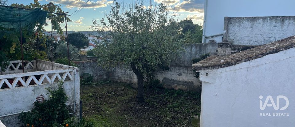 Maison T4 à Santa Clara-a-Nova e Gomes Aires de 326 m²