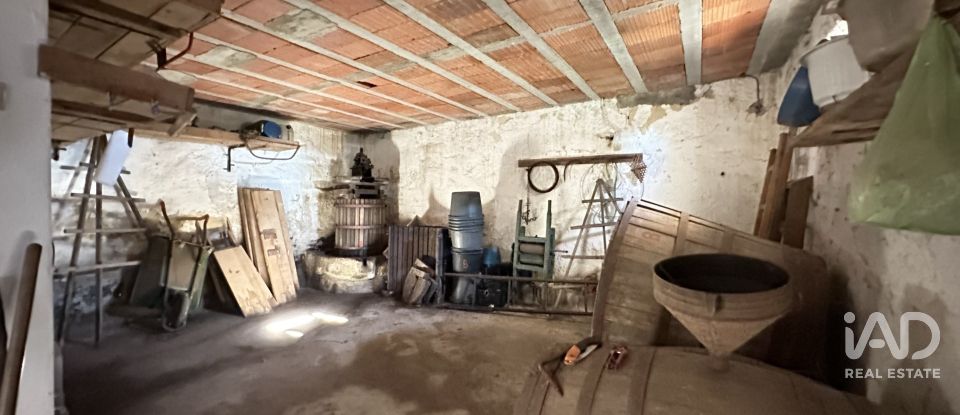 Farm T0 in Vila Cova E Feitos of 210 m²