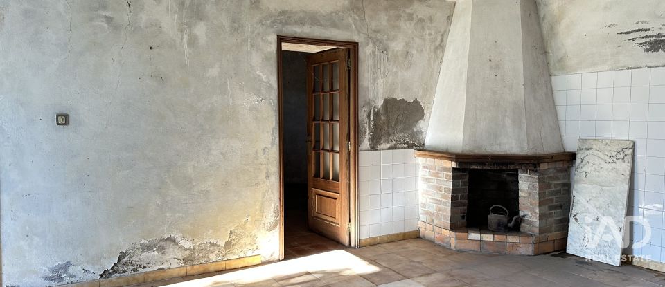 Farm T0 in Vila Cova E Feitos of 210 m²