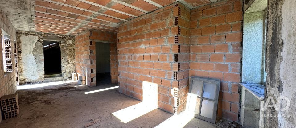 Farm T0 in Vila Cova E Feitos of 210 m²