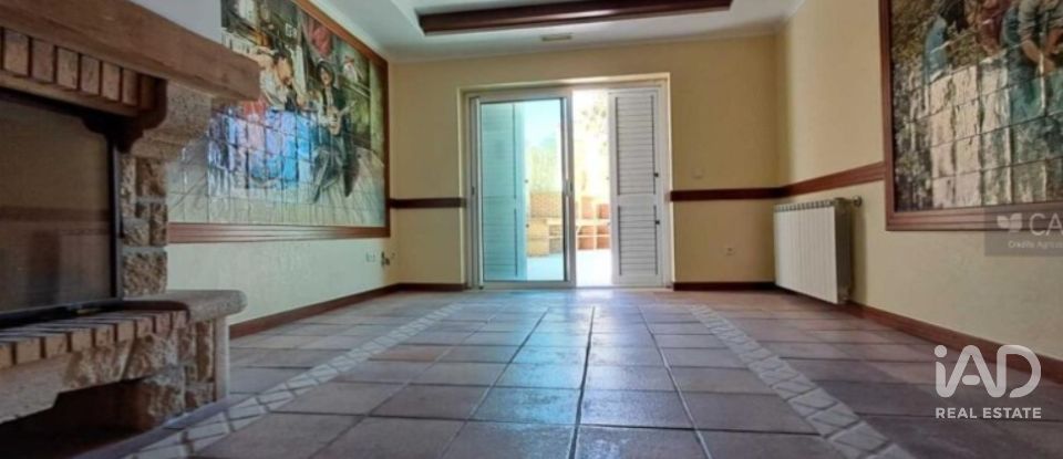 Moradia T6 em Queluz e Belas de 1 163 m²