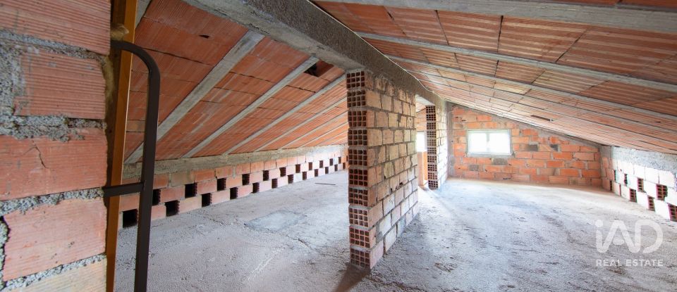 Maison T3 à Semide e Rio Vide de 236 m²