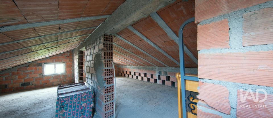 Maison T3 à Semide e Rio Vide de 236 m²