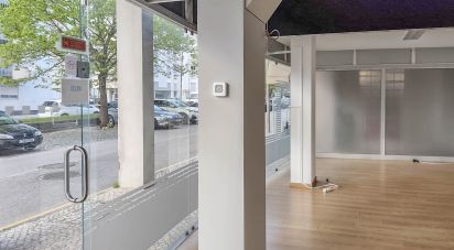 Boutique/Local commercial à Marinha Grande de 45 m²