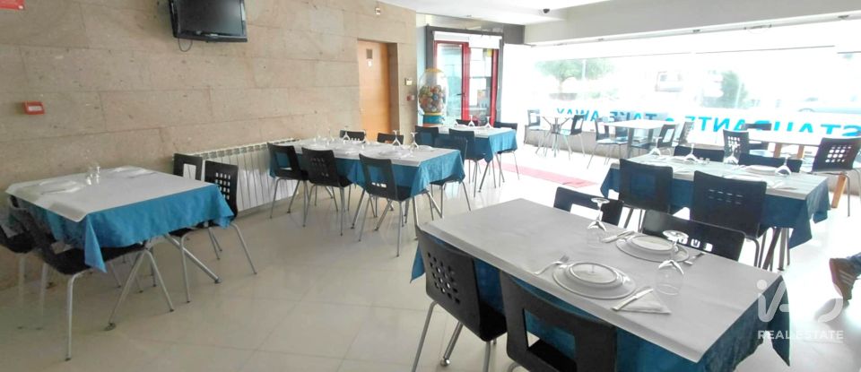 Boutique/Local commercial à Castro Laboreiro e Lamas de Mouro de 252 m²