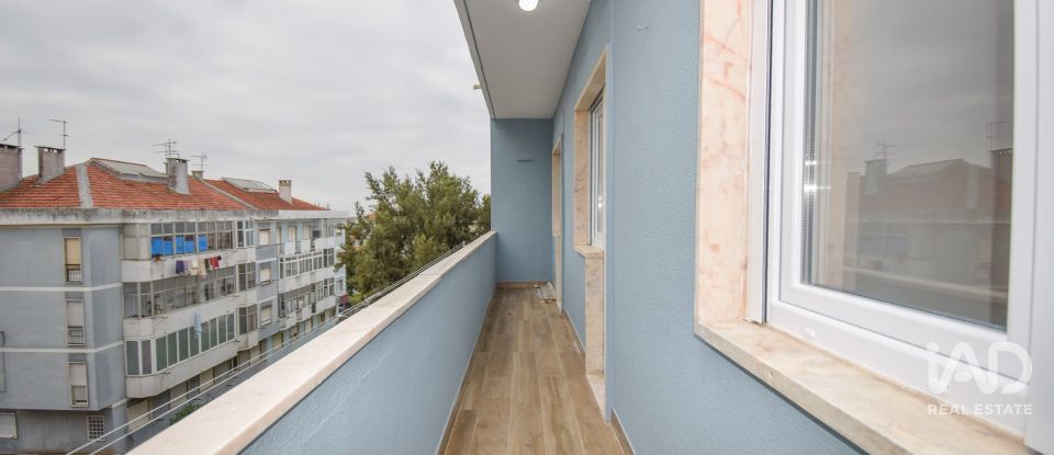 Apartamento T3 em Massamá e Monte Abraão de 75 m²