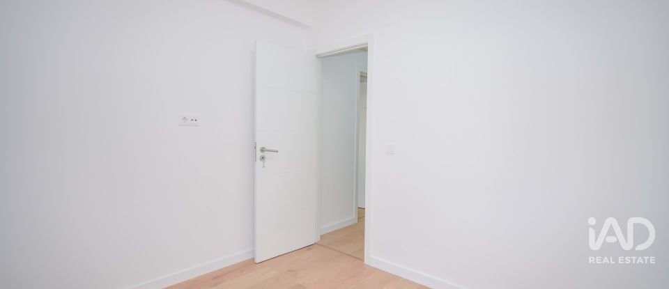 Apartamento T3 em Massamá e Monte Abraão de 75 m²