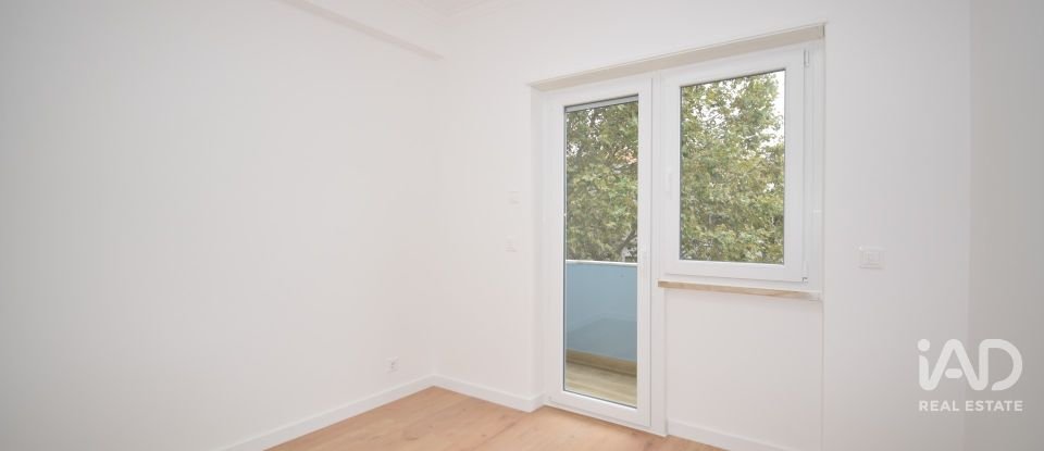 Apartamento T3 em Massamá e Monte Abraão de 75 m²