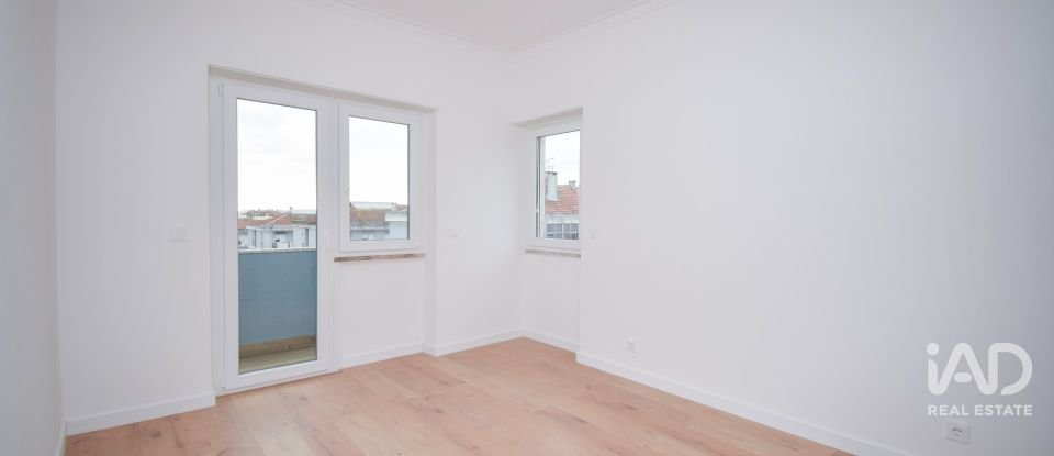 Apartamento T3 em Massamá e Monte Abraão de 75 m²