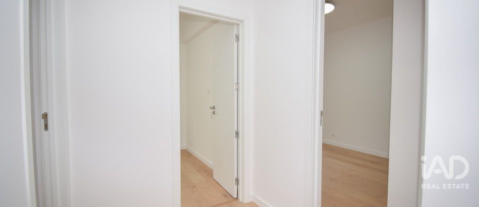 Apartamento T3 em Massamá e Monte Abraão de 75 m²