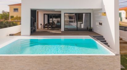 Maison de plain-pied T4 à Silveira de 250 m²
