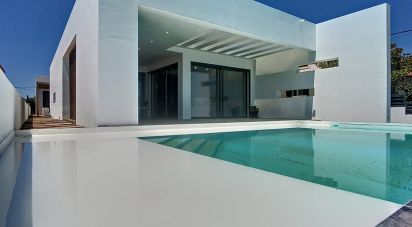 Maison de plain-pied T4 à Silveira de 250 m²