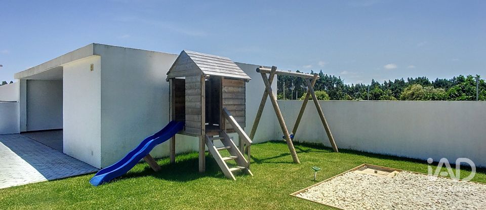 Moradia térrea T4 em Silveira de 250 m²