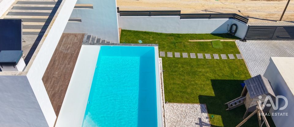 Moradia térrea T4 em Silveira de 250 m²