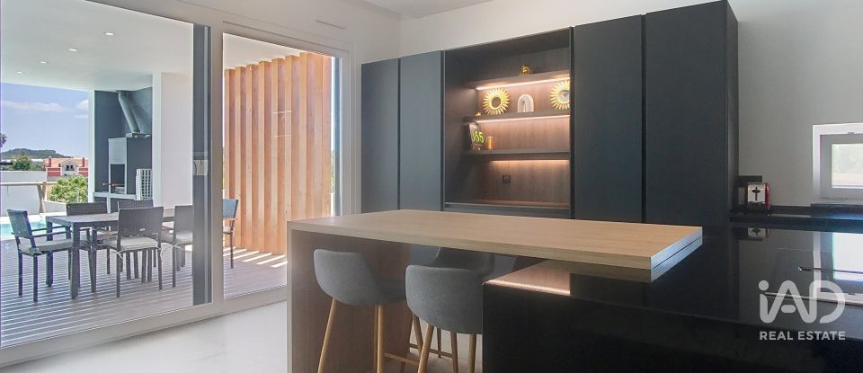 Moradia térrea T4 em Silveira de 250 m²