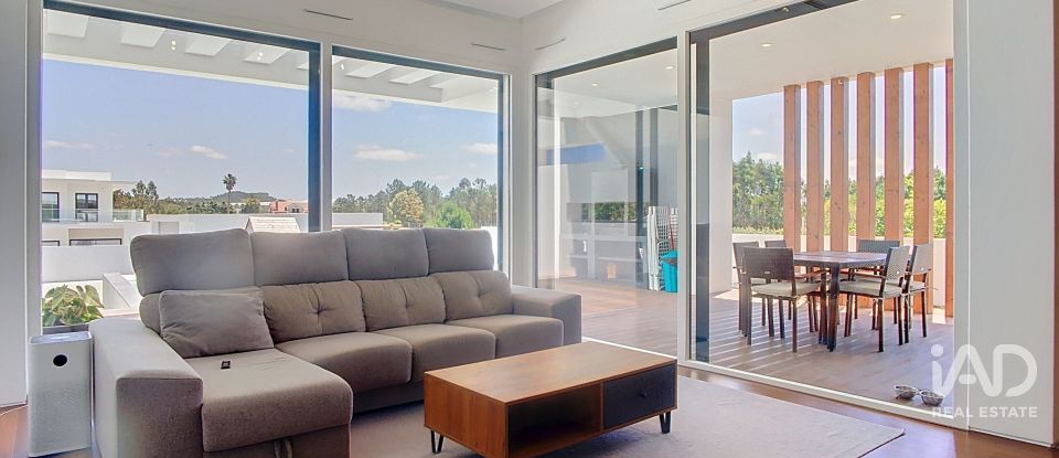 Moradia térrea T4 em Silveira de 250 m²