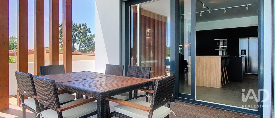 Moradia térrea T4 em Silveira de 250 m²