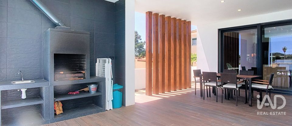 Moradia térrea T4 em Silveira de 250 m²