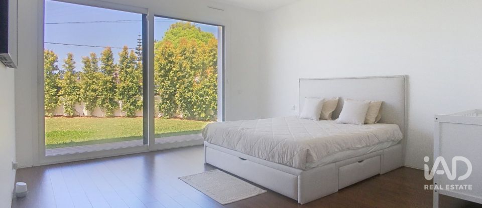 Moradia térrea T4 em Silveira de 250 m²