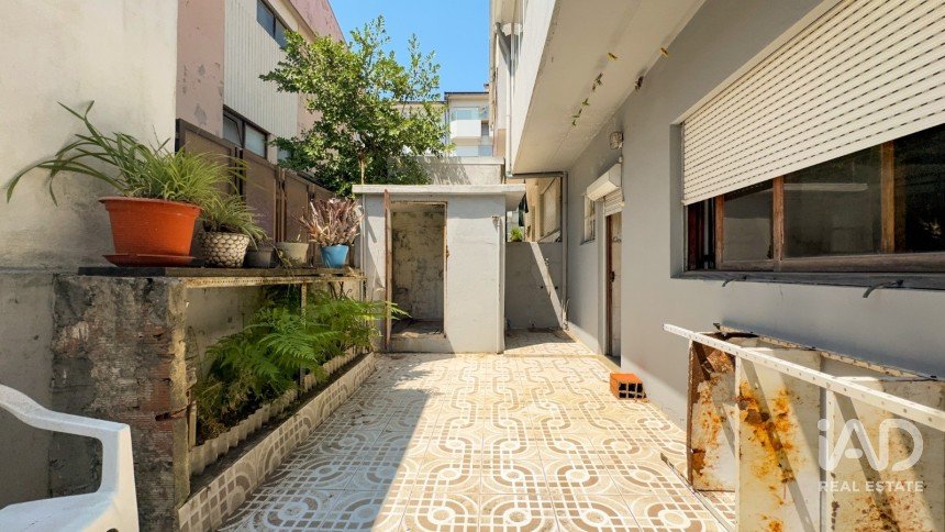 Andar de moradia  T2 em Mafamude e Vilar do Paraíso de 49 m²