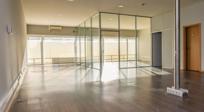 Boutique/Local commercial à Marinha Grande de 135 m²