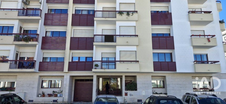 Apartamento T3 em Lagos (São Sebastião e Santa Maria) de 97 m²