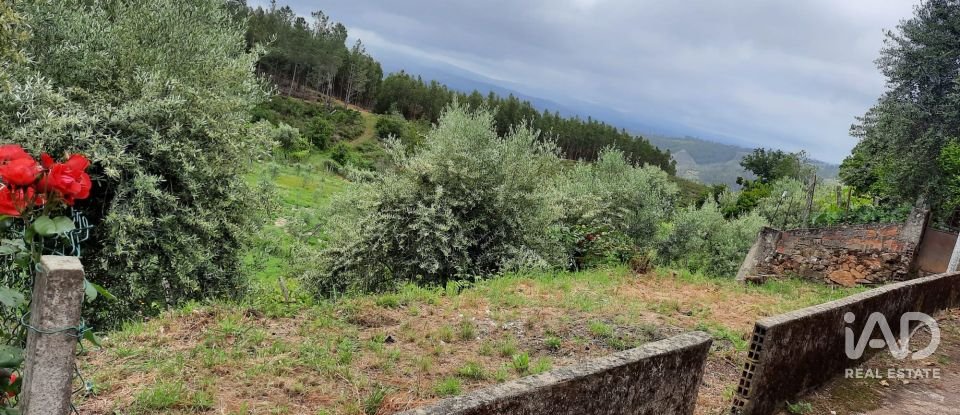 Moradia T2 em Alvares de 86 m²