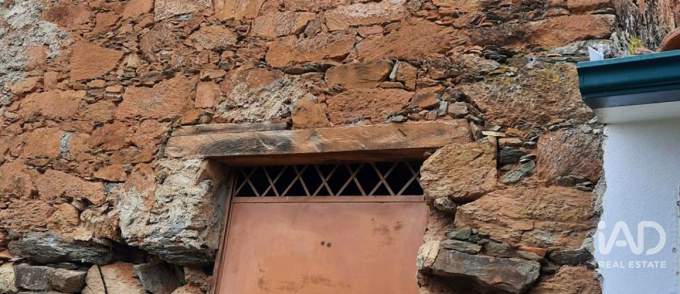 Moradia T2 em Alvares de 86 m²