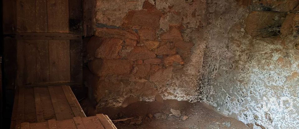 Moradia T2 em Alvares de 86 m²