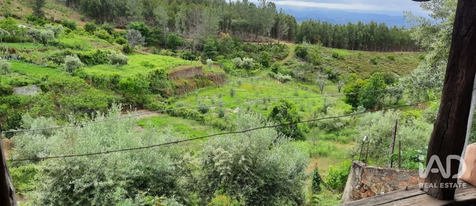 Moradia T2 em Alvares de 86 m²