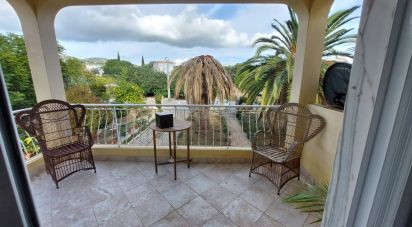 House T4 in Santa Bárbara de Nexe of 275 m²