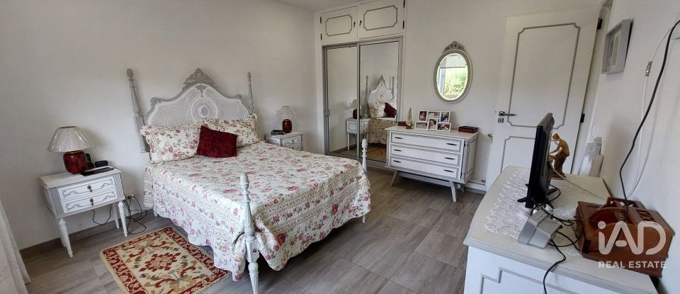 Moradia T4 em Santa Bárbara de Nexe de 275 m²