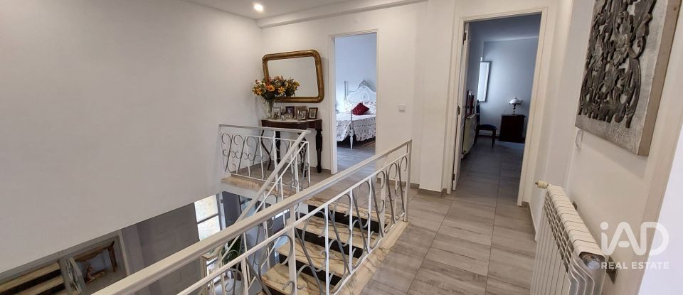 Moradia T4 em Santa Bárbara de Nexe de 275 m²