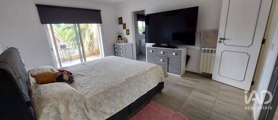 Moradia T4 em Santa Bárbara de Nexe de 275 m²