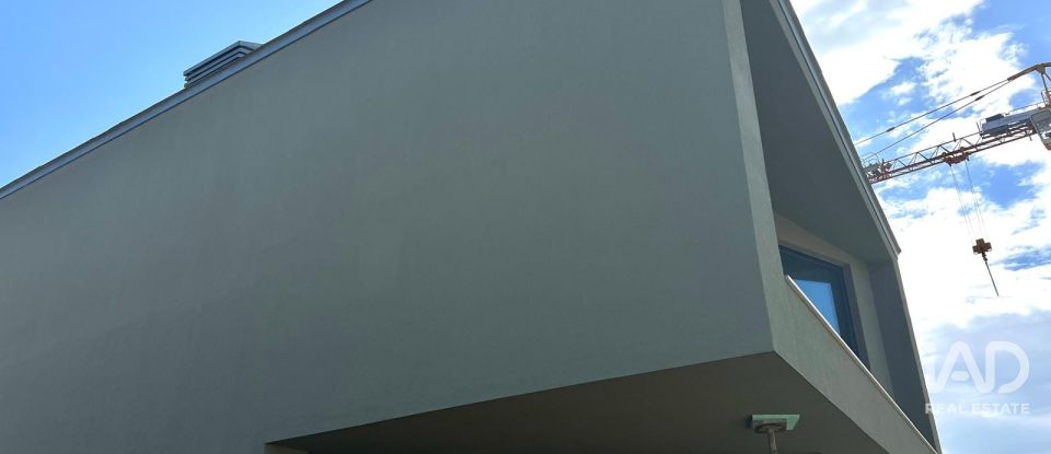 House T3 in Canidelo of 408 m²
