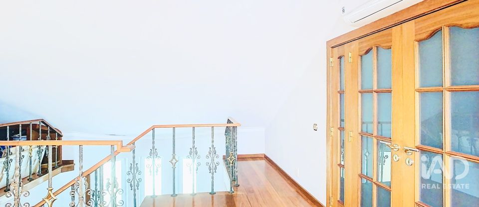 Maison T6 à Alhos Vedros de 228 m²