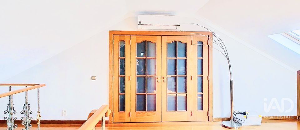 Maison T6 à Alhos Vedros de 228 m²