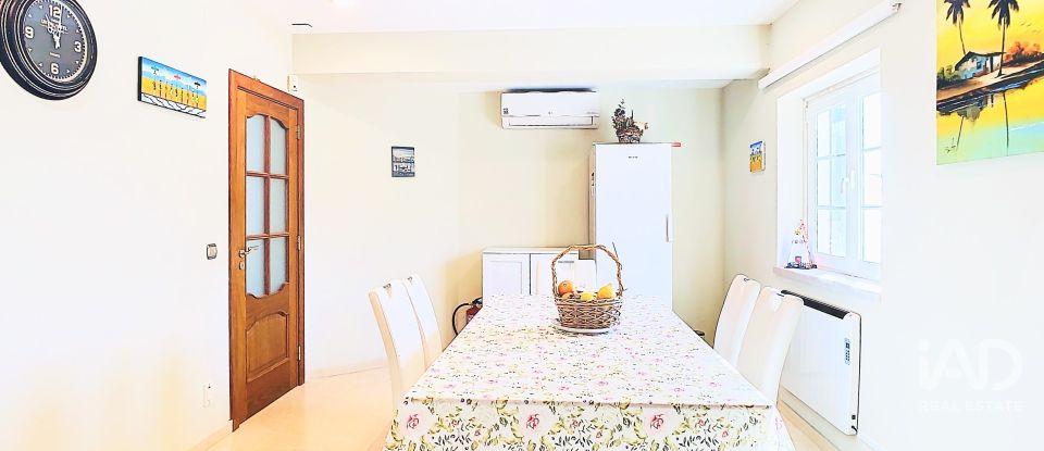 Maison T6 à Alhos Vedros de 228 m²