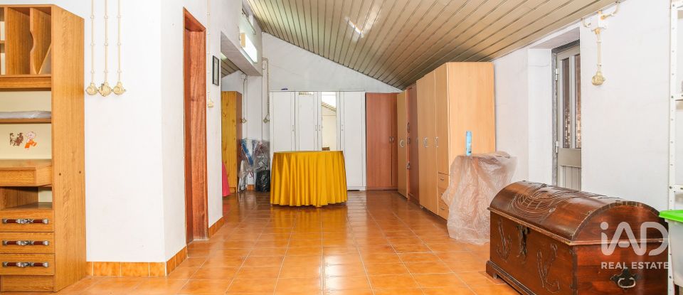 Maison T5 à Santa Iria de Azoia, São João da Talha e Bobadela de 235 m²