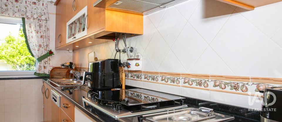 Maison T5 à Santa Iria de Azoia, São João da Talha e Bobadela de 235 m²