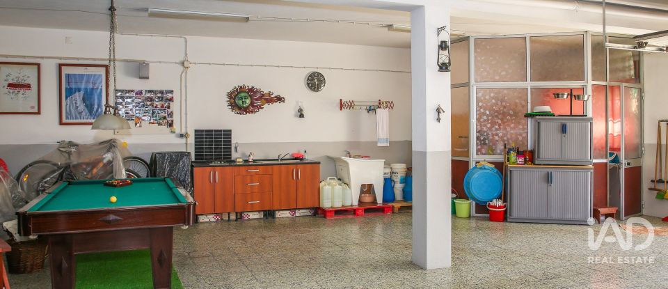 Maison T5 à Santa Iria de Azoia, São João da Talha e Bobadela de 235 m²