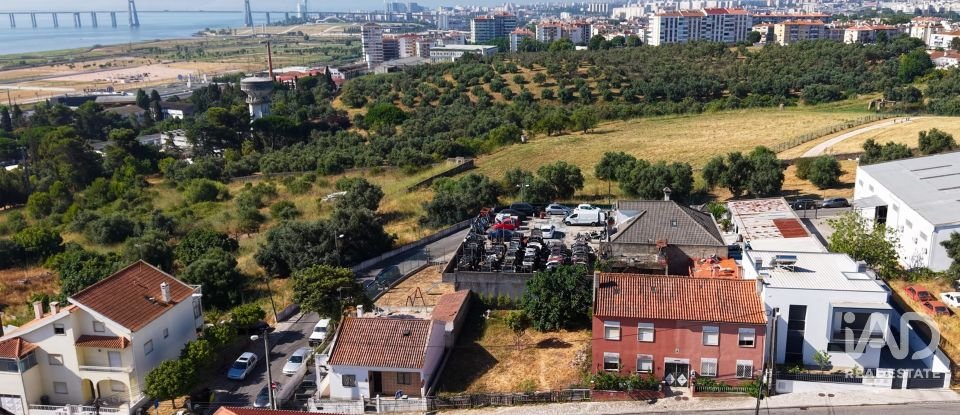Maison T5 à Santa Iria de Azoia, São João da Talha e Bobadela de 235 m²